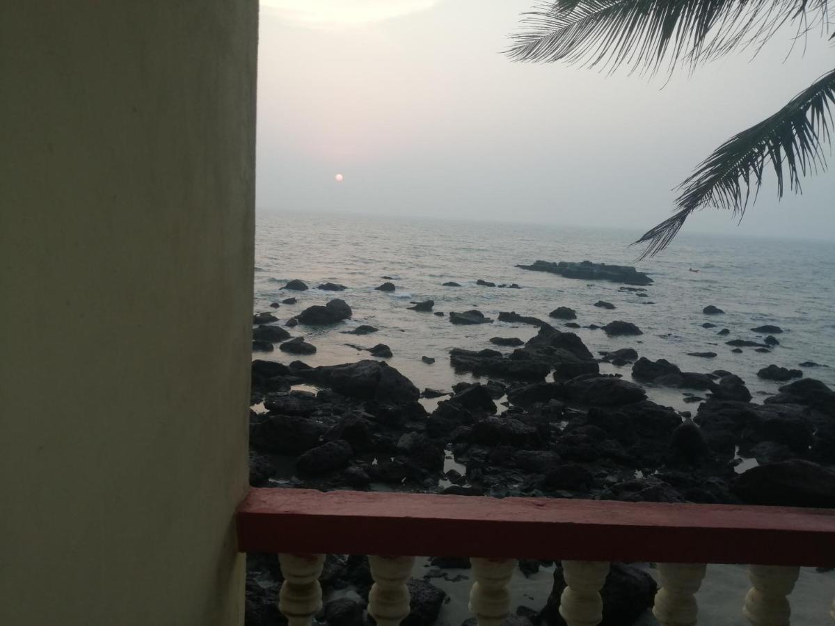 Shree Sai Cottage Sea View Арамбол Екстериор снимка