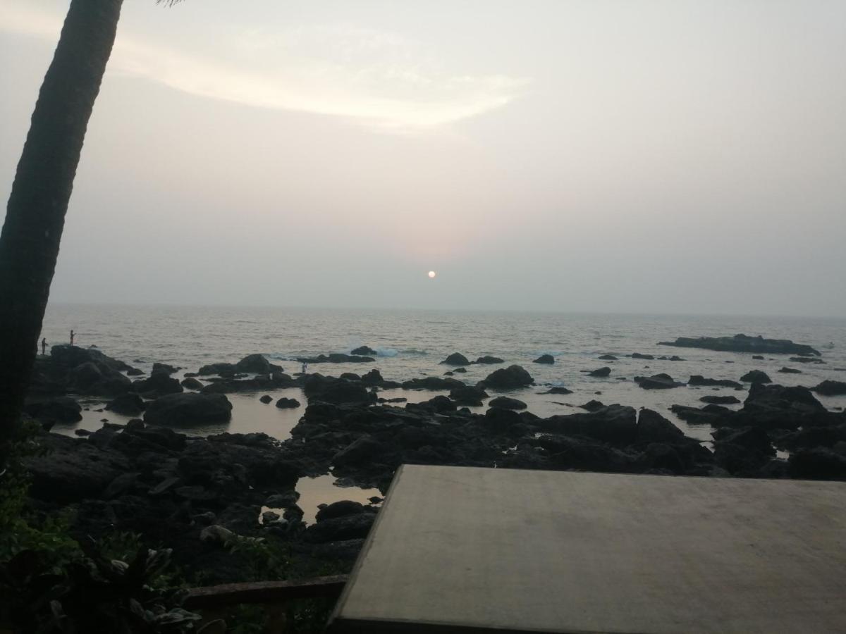 Shree Sai Cottage Sea View Арамбол Екстериор снимка